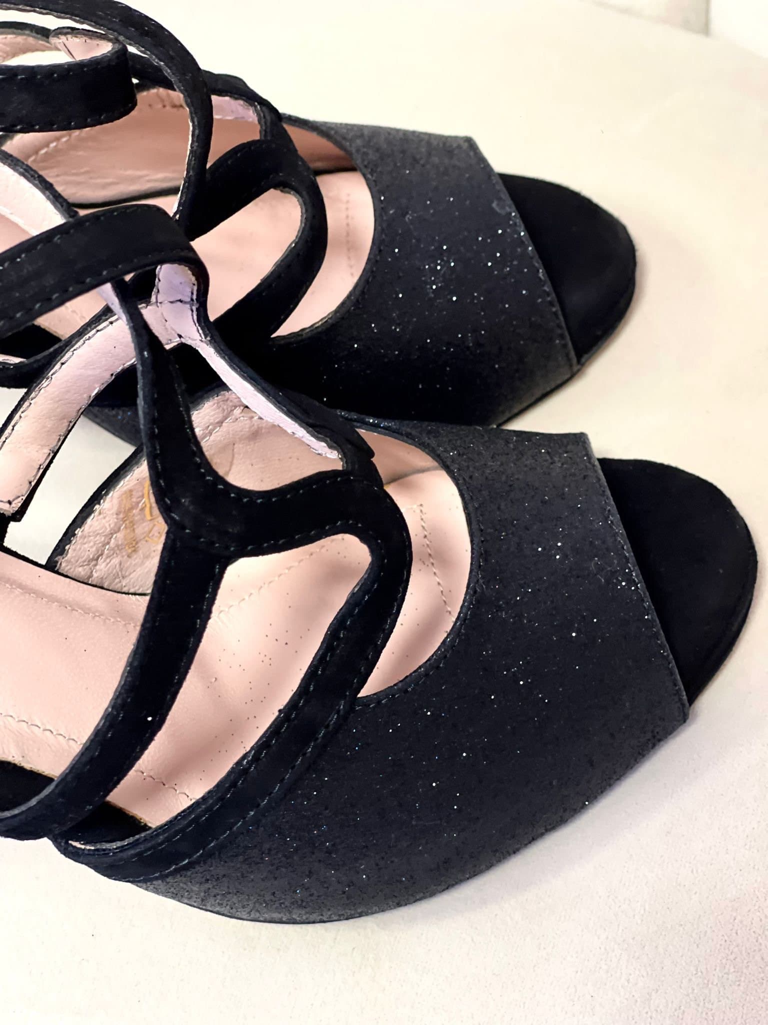 Himba-chaussures-Kizomba-femme-confortables-cuir-noir-glitter