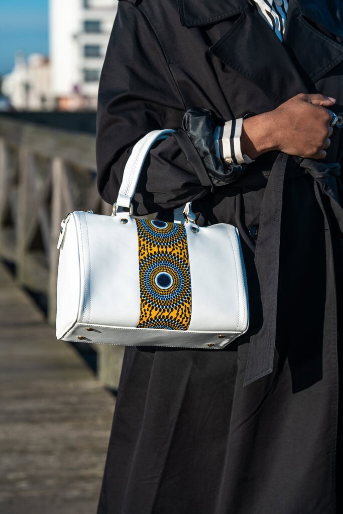 Sac Zygo en cuir blanc et tissu wax multicolore