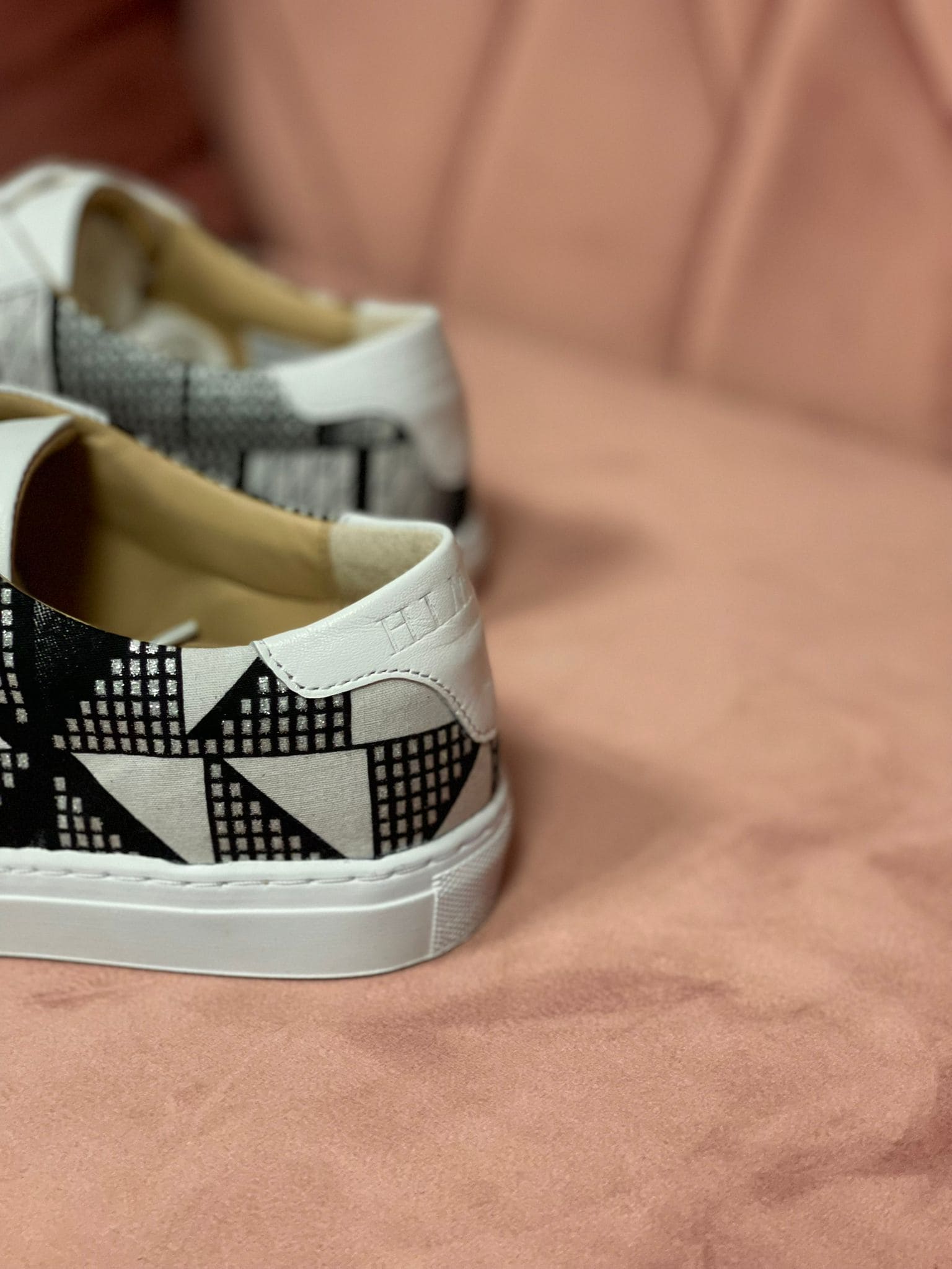 Sneakers KIVU – Élégance Artisanale et Style Audacieux en Cuir Wax