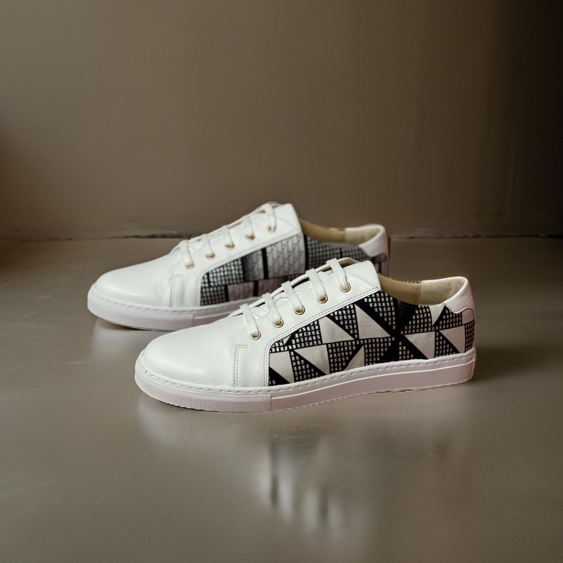 Sneakers KIVU – Élégance Artisanale et Style Audacieux en Cuir Wax