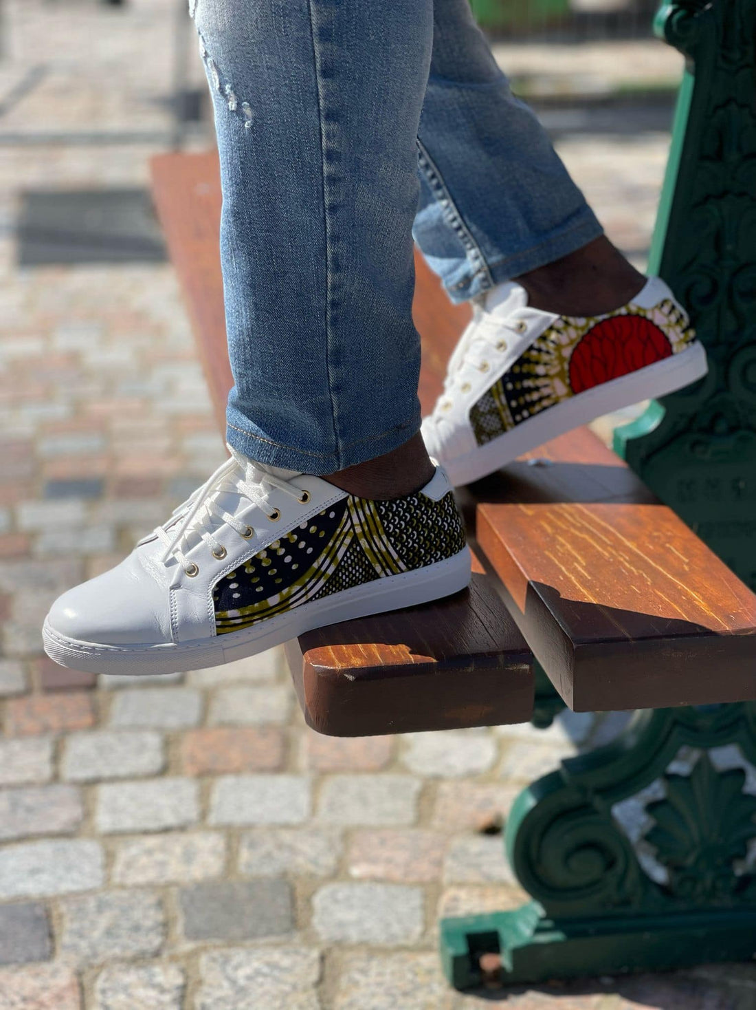 Sneakers NAMIBE – Fusion d’Élégance Artisanale et Design Unique en Cuir Wax