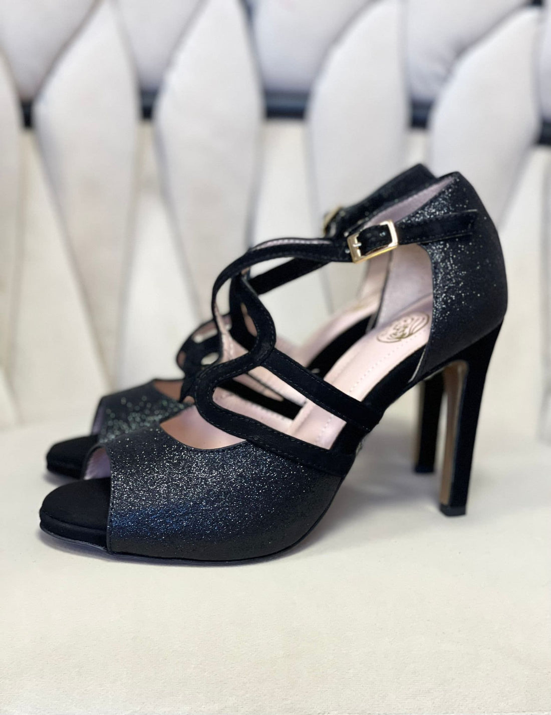 Himba-chaussures-Kizomba-femme-confortables-cuir-noir-glitter