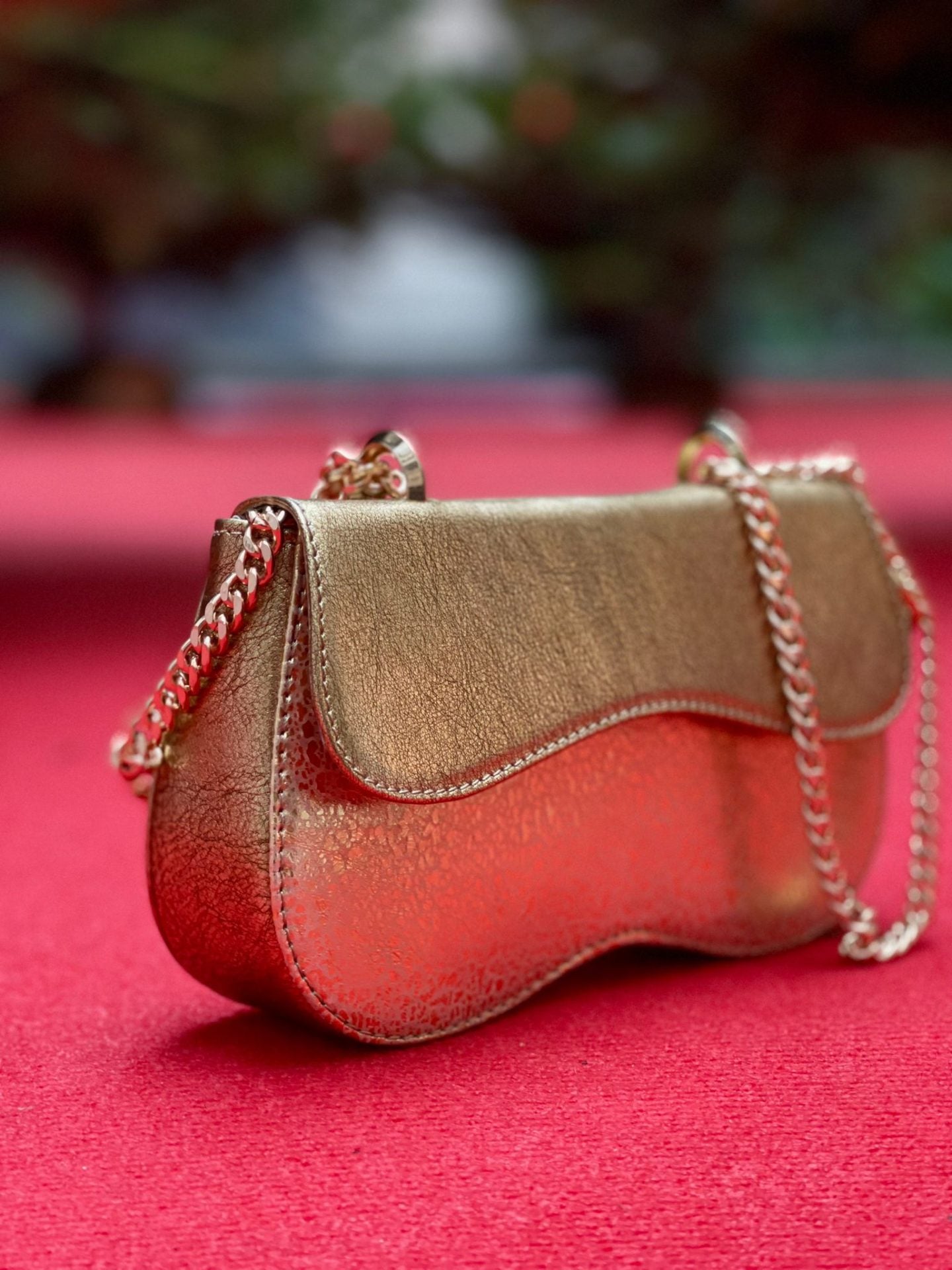 Sac OYI en cuir doré bandoulière chaine