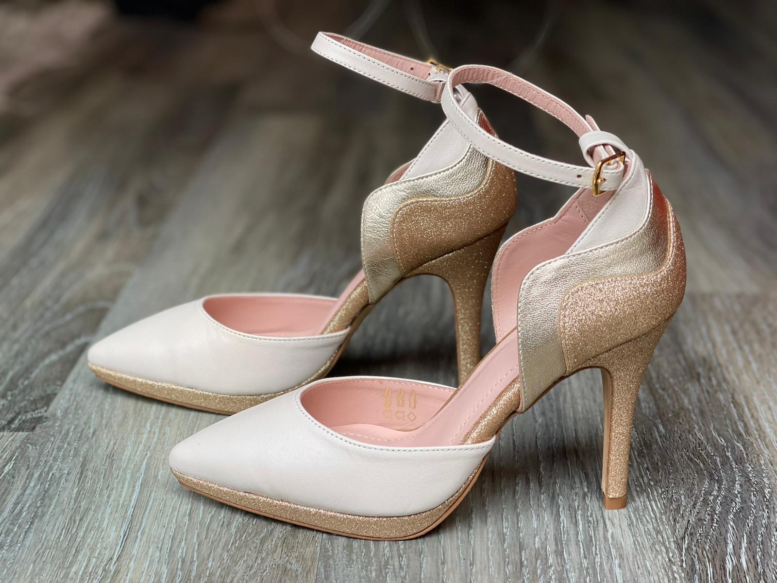 Escarpins YUKI NACRE en cuir blanc nacré doré et pailleté