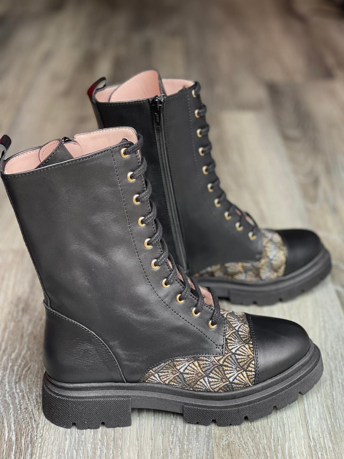 Bottines à lacets AROAB cuir noir et tissu ethnique jacquard