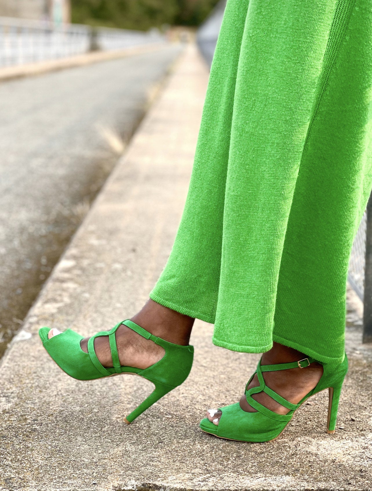 himba-fashion-chaussure-danse-femme-barahk-kizomba-cuir-daim-vert-fait-main-portugal