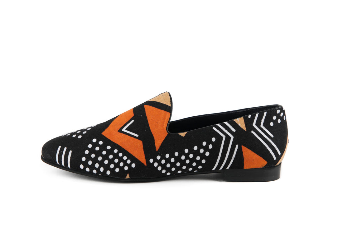 Himba Shoes - Mocassins - Mocassins AVILO - Des chaussures pour hommes en cuir et tissu Bogolan idéales pour la danse Kizomba, Ginga et Semba car elles sont extrêmement confortables.