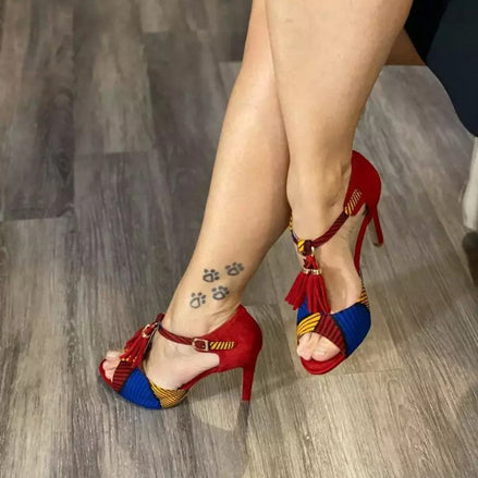 Chaussures à talons pour danse kizomba et semba en daim rouge et tissu wax - modèle unique Himba