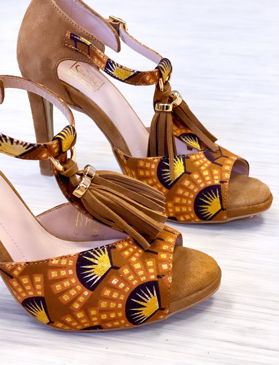 Himba - Chaussures de Danse Kizomba Femme MOYTUMA en cuir et tissu Wax