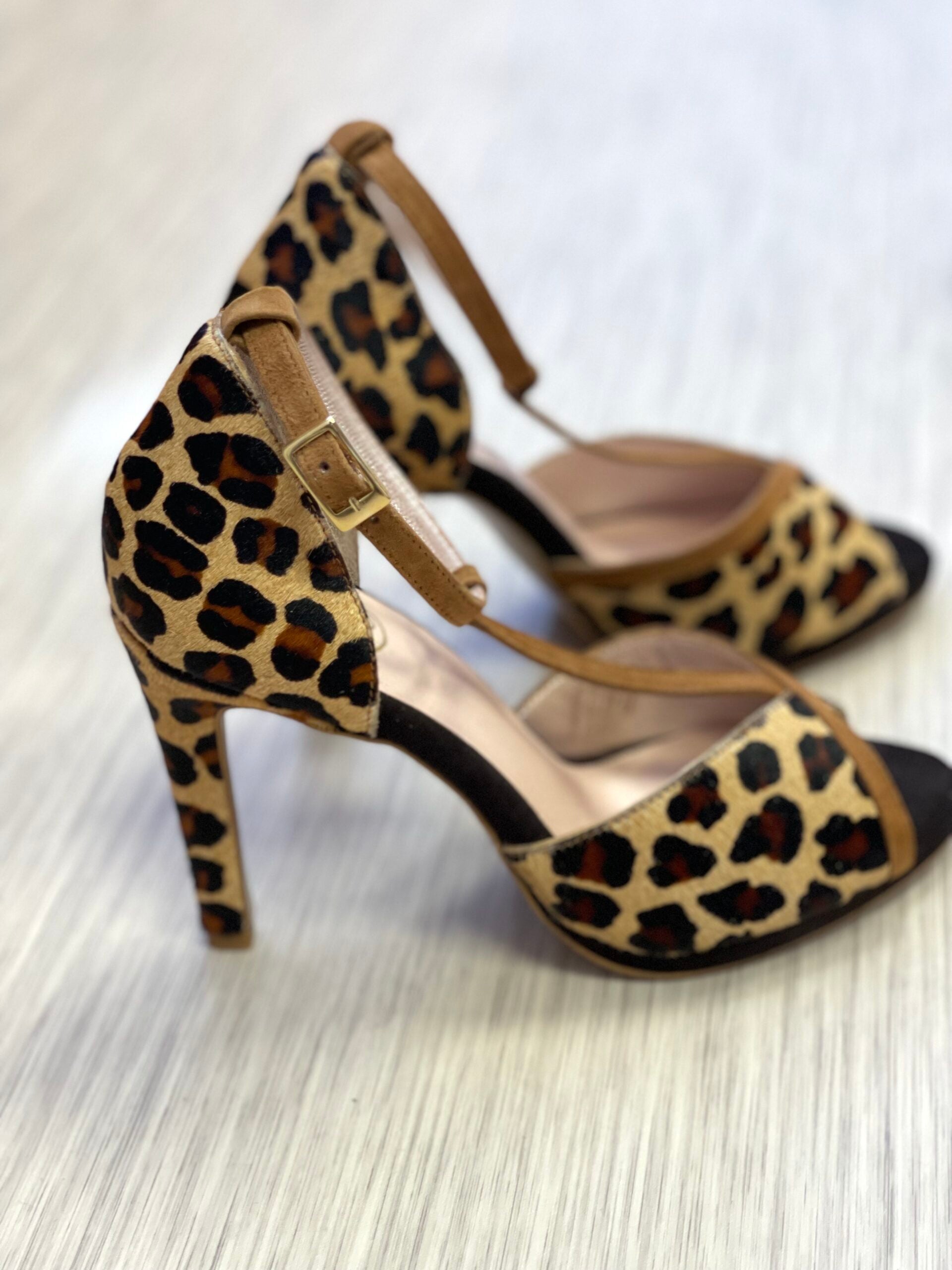 himba-fashion-kalunga-kizomba-cuir-leopard