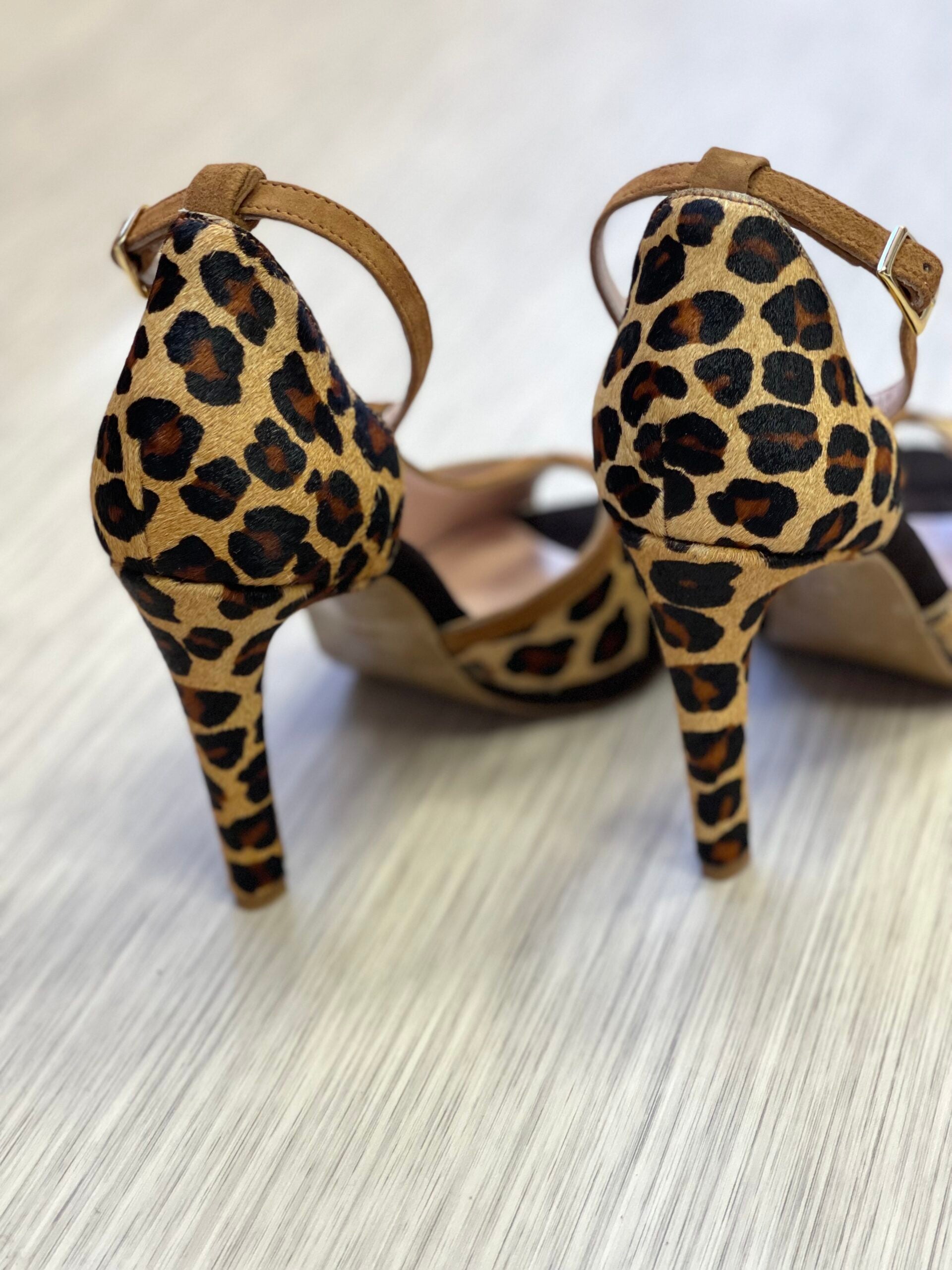 himba-fashion-kalunga-kizomba-cuir-leopard