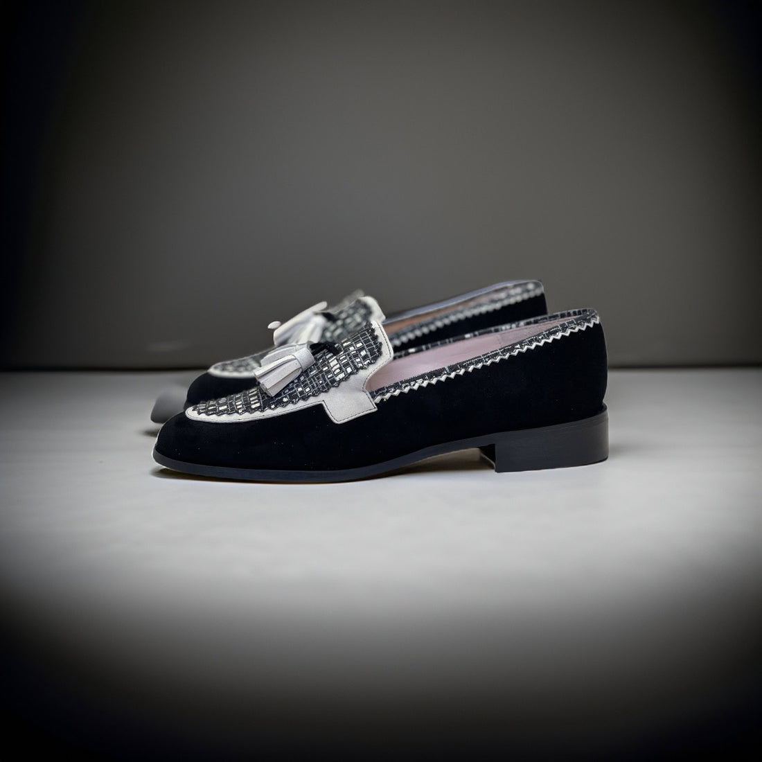 Les mocassins Zeno ajoutent une touche de charme et d'originalité à votre tenue de danse.