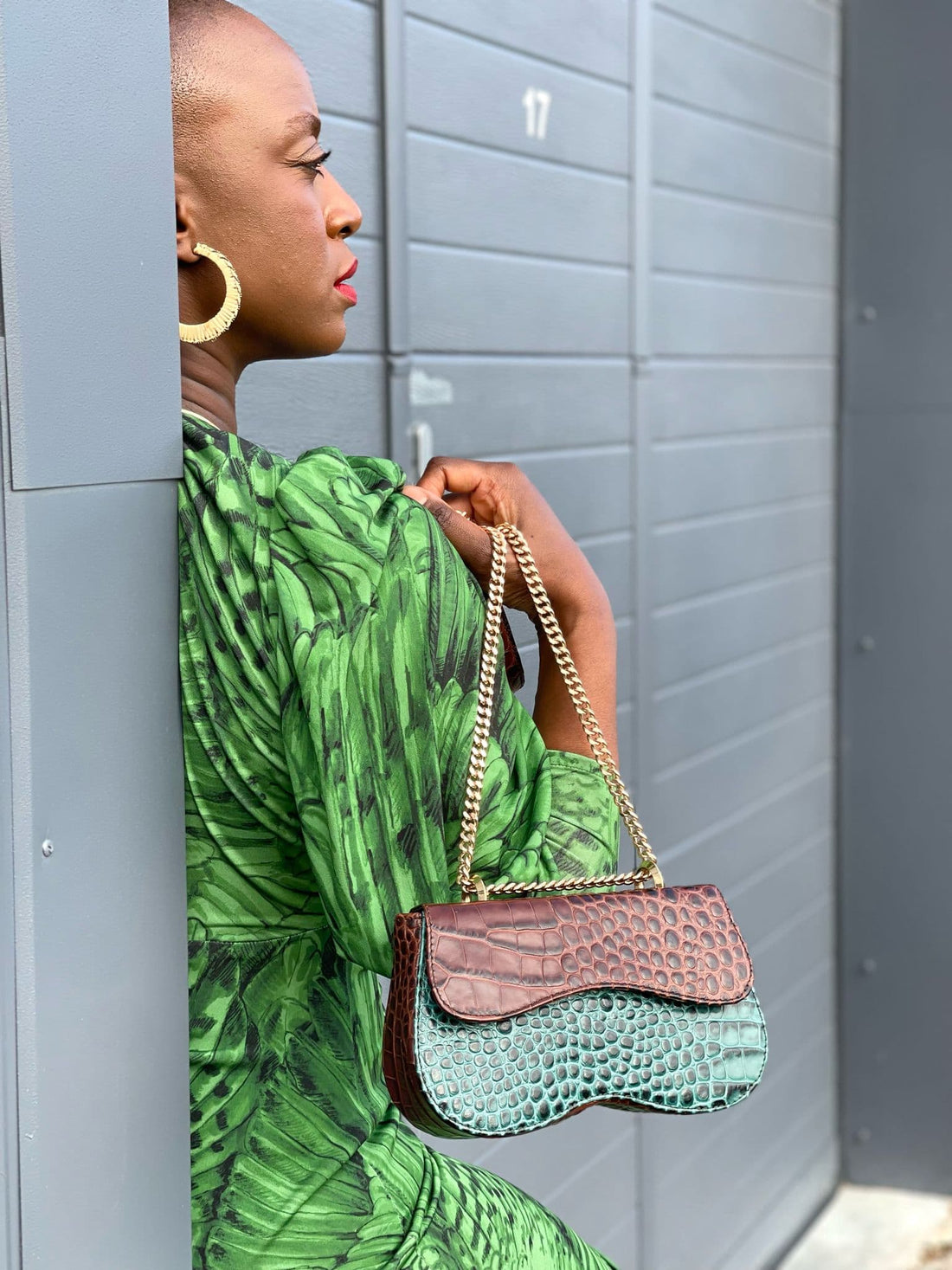 Sac en cuir croco marron vert bandoulière chaine dorée