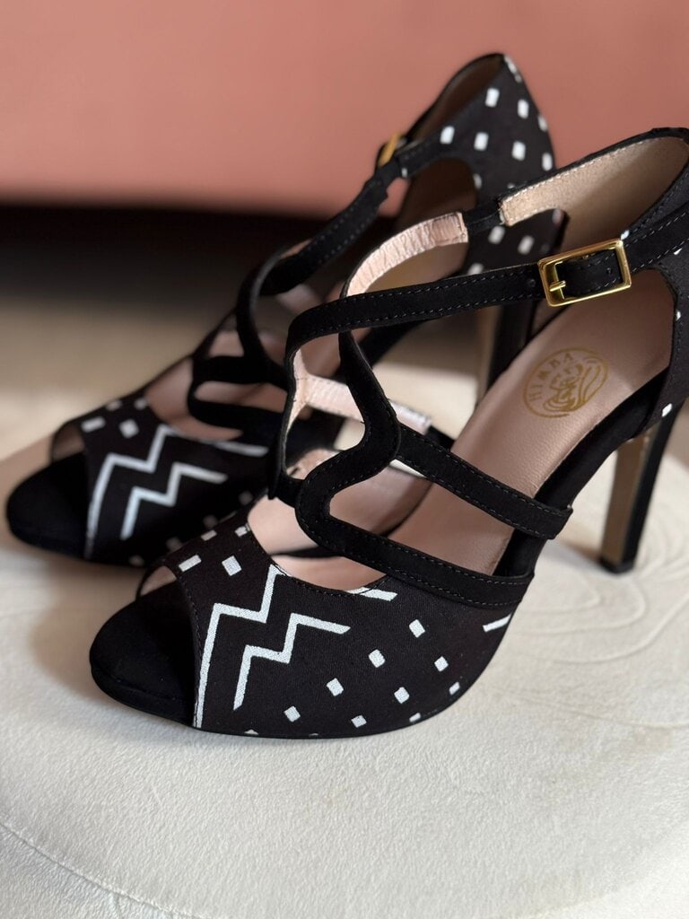 himba-fashion-aptabogo-chaussures-kizomba-femme-cuir-wax