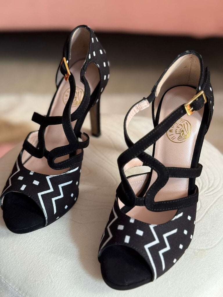 himba-fashion-aptabogo-chaussures-kizomba-femme-cuir-wax
