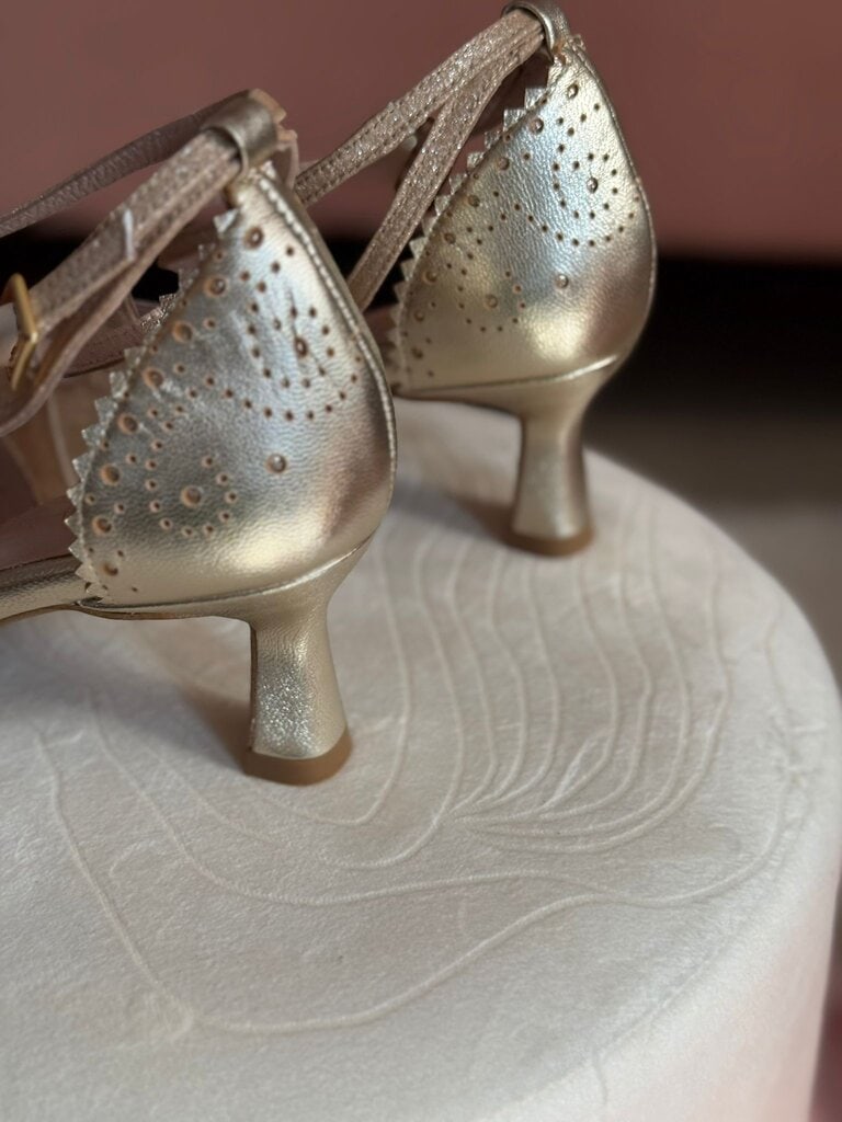 himba-fashion-kiarinha-chaussures-kizomba-femme-cuir-or