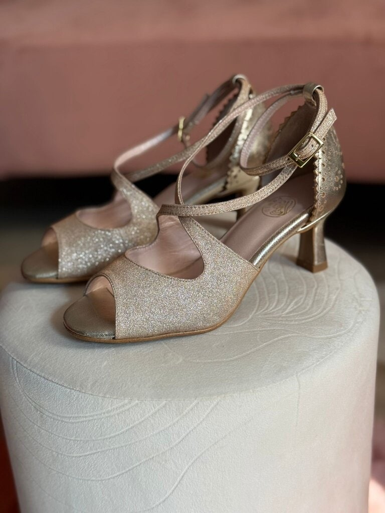 himba-fashion-kiarinha-chaussures-kizomba-femme-cuir-or