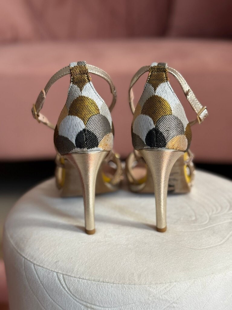 himba-fashion-danse-kizomba-kandanda-cuir-jacquard