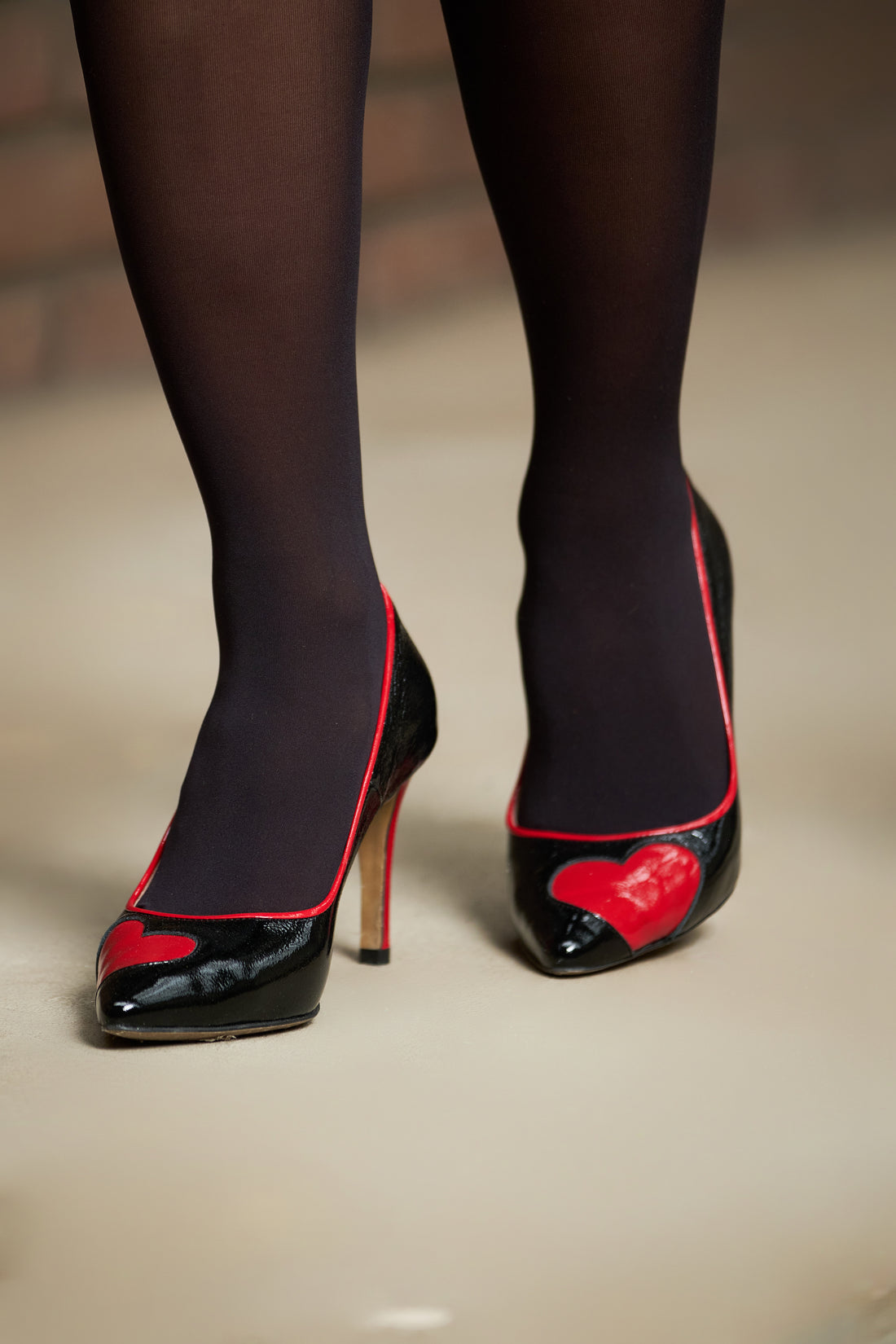 Escarpins NZAU cœur rouge cuir verni