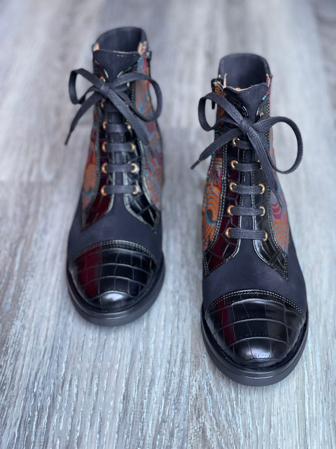 QUEBRADA Black Ankle Boots