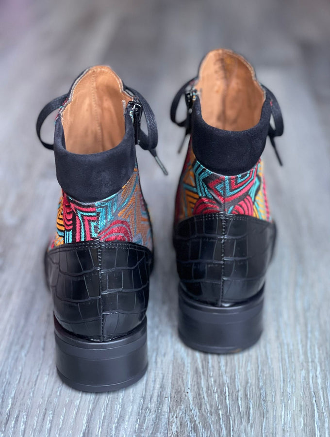 QUEBRADA Black Ankle Boots