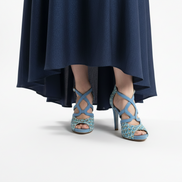 Chaussures kizomba Zuri portées - Escarpins danse kizomba jacquard bleu confort talon - Himba Fashion