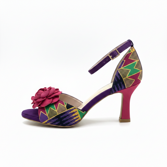 Chaussures kizomba Weya violet et fuchsia - Escarpins danse kizomba wax motifs avec fleur cuir bride cheville talon - Artisanat portugais Himba Fashion