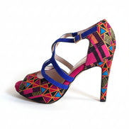 Escarpins NZINGA Signature bleu royal et fuchsia - cuir artisanal et wax africain - talon 9cm - vue de profil - HIMBA Fashion