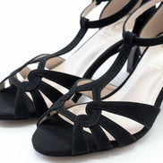 Escarpins WEZINHA cuir tissu Jacquard français talon 5cm - Vue portée lifestyle - Plateforme 0,5cm confort - Himba Fashion