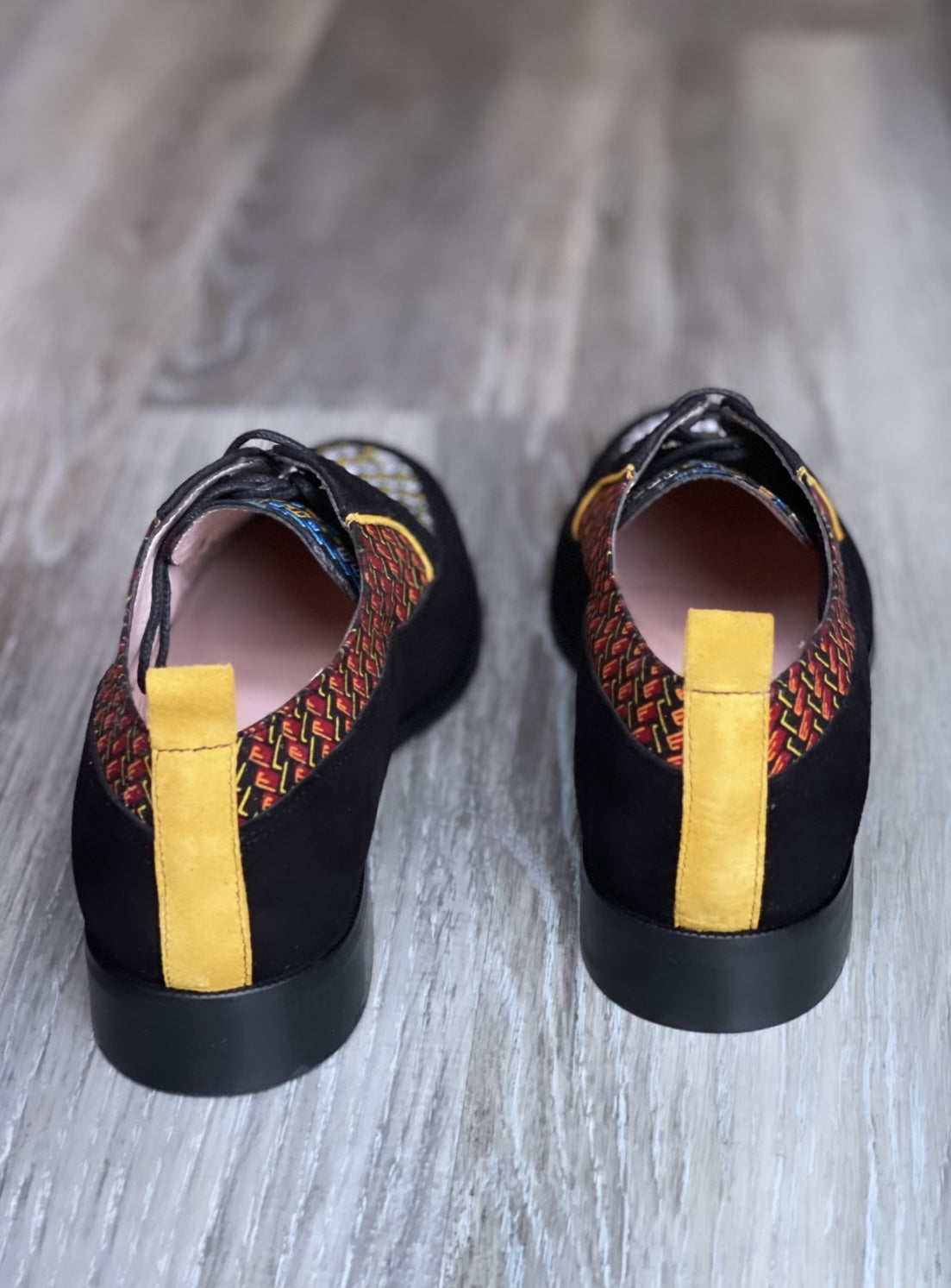 Souliers derbies derby cuir noir et wax ethnique HIMBA