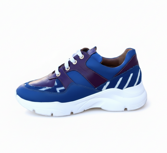 Sneakers KIATEMA bleues - cuir et tissu bogolan - vue de profil - HIMBA Fashion