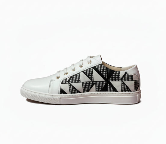 Sneakers KIVU blanches et noires - cuir - vue de profil - HIMBA Fashion