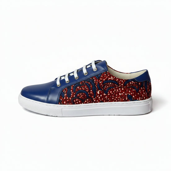 Sneakers MATADI bleues et multicolores - cuir et wax - vue de profil - HIMBA Fashion