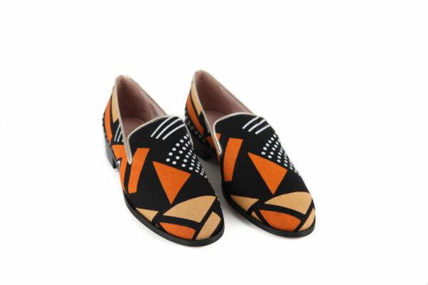 Himba Shoes - Mocassins - Mocassins AVILO - Des chaussures pour hommes en cuir et tissu Bogolan idéales pour la danse Kizomba, Ginga et Semba car elles sont extrêmement confortables.